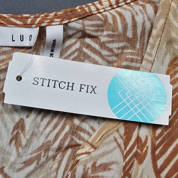 LUQ Stitch Fix Brown Beige Floral Shirt NEW Tie V-Neck Short Sleeves Women's XSP - Picture 7 of 8